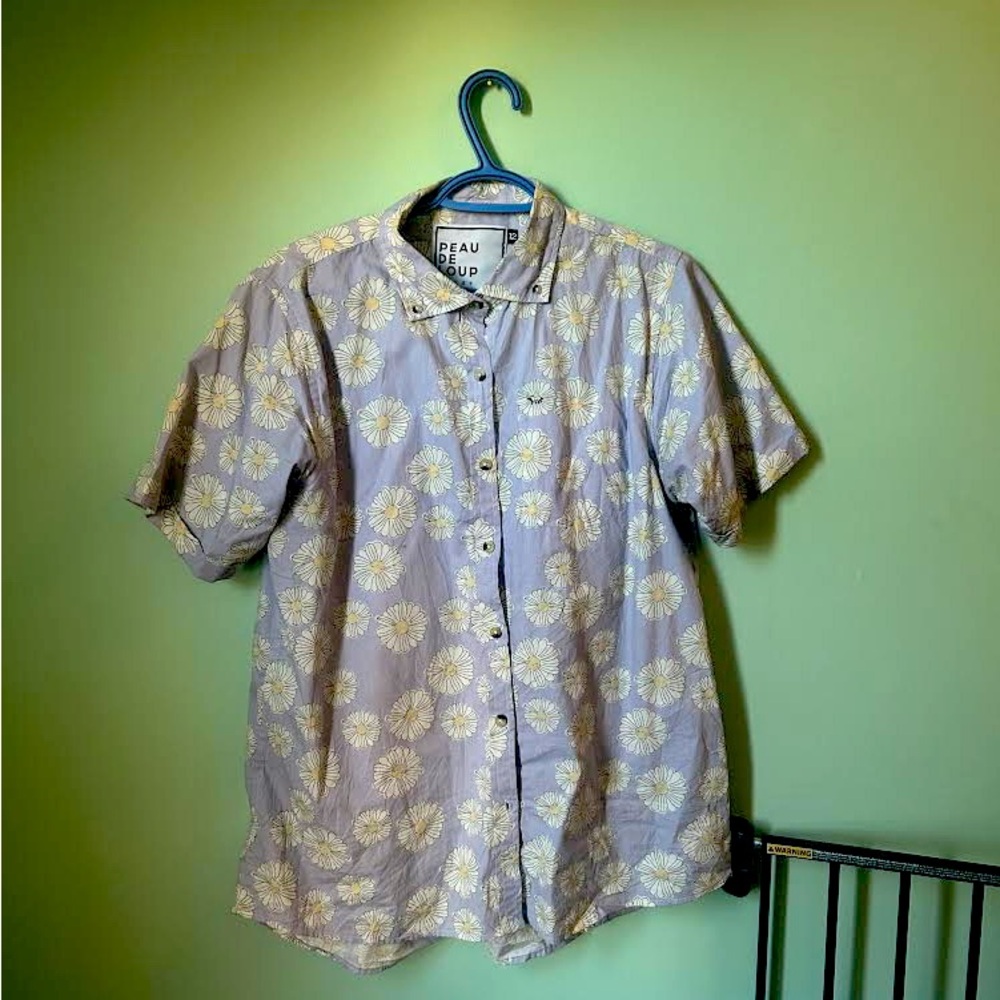 Peau de loup discontinued top (size 12)